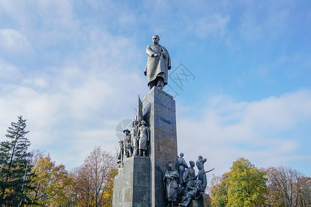 乌克兰哈尔科夫彩色公园乌克兰哈尔科夫列宁雕像背景