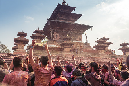 巴德岗杜巴广场2019年尼泊尔洒红节背景
