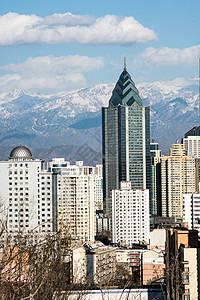 新疆城市风光建筑雪山云彩基础设施高清图片素材