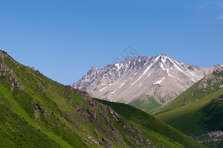 新疆天山山脉山峰山峦风景背景图片