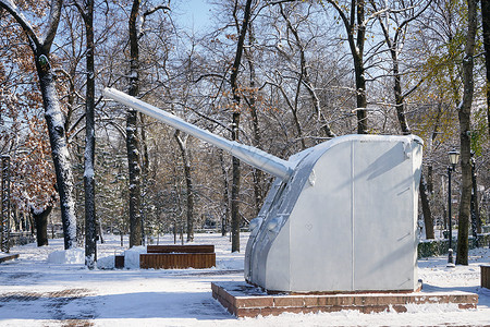 潘菲洛夫28勇士纪念公园武器展示背景