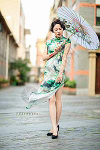 打伞的艺妓旗袍女性打伞背景