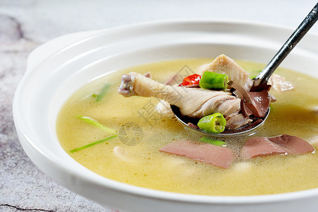 鸭血汤贡米炖鲜鲍高清图片