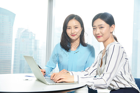 年轻商务女士背景图片