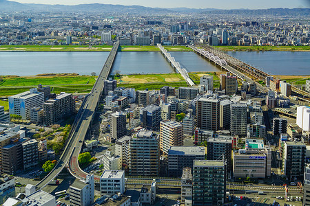 日本大阪梅田空中庭园及周围背景图片