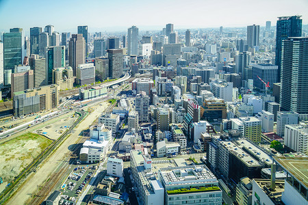 日本大阪梅田空中庭园及周围背景图片