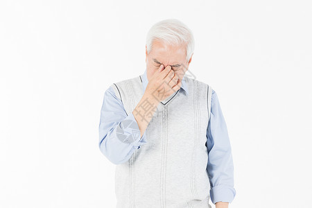 老年人牙疼眼睛受伤高清图片