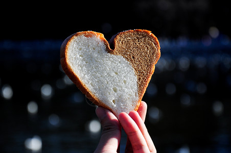 爱心面包心形面包背景