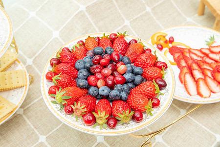 水果创意拼盘草莓蓝莓创意拼盘背景
