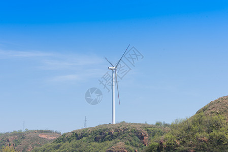山间的风车背景图片