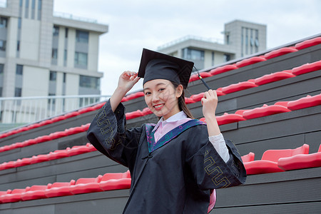 大学生毕业美女图片