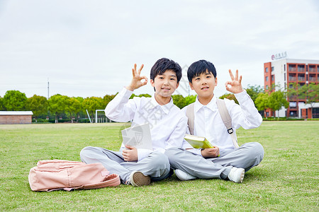 学生户外阅读背景图片