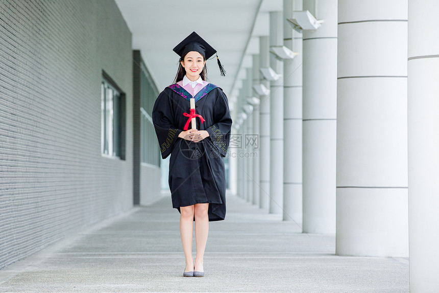 大学毕业生美女图片