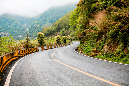 山路曲折背景图片