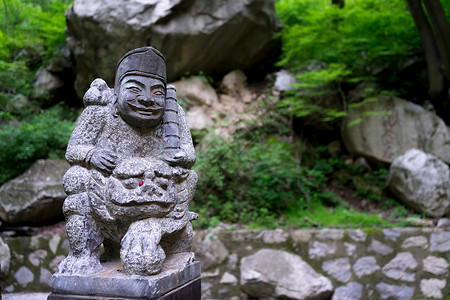 秦岭山神背景