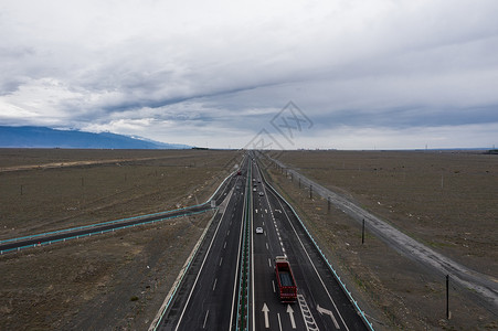 新疆高速路交通运输基础设施图片