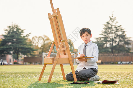 小学生操场上画画背景图片