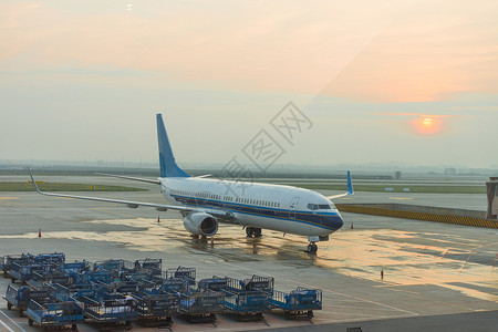 早晨飞机武汉机场背景