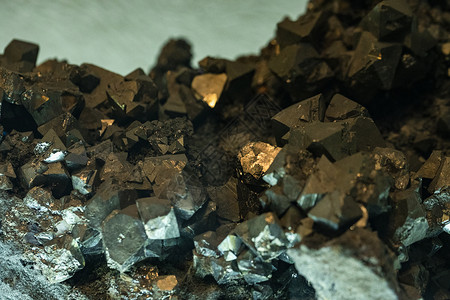 金属矿石矿石晶体黄铁矿晶簇背景