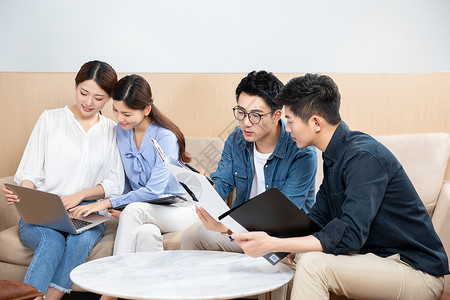 青年男女学习交流背景图片