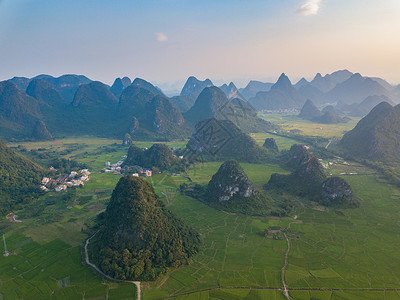 桂林田园喀斯特地貌高清图片