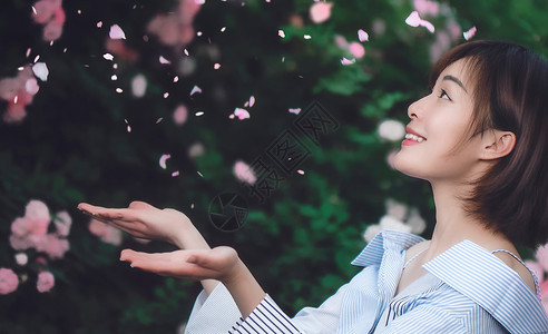 樱花女孩 美女樱花雨高清图片