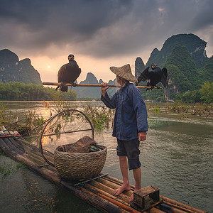 阳朔兴坪漓江渔火背景