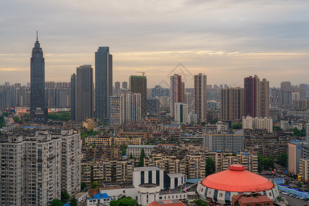 城市现代建筑群天际线背景图片