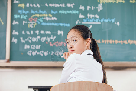 小学生课堂学习背景图片