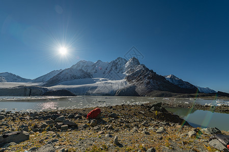新疆乌鲁木齐博格达雪山高清图片