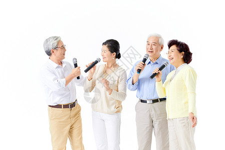 一起唱歌老年人一起拿话筒唱歌背景