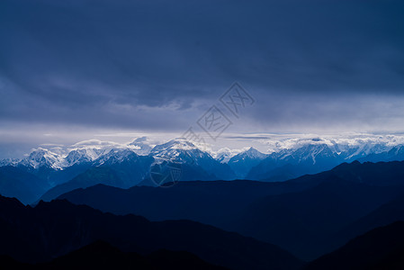 四川牛背山风景背景图片