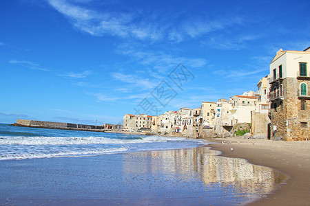 意大利西西里岛切法卢海滩高清图片