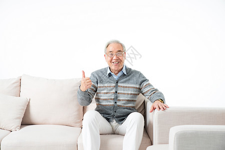 老年人点赞积极乐观的高清图片