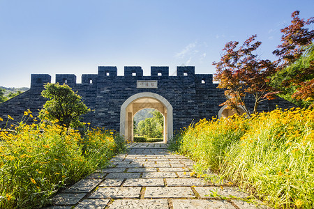 穹窿山古城门背景图片