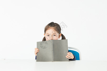外国儿童阅读图片