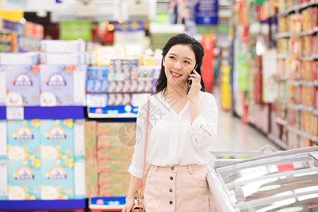 美女超市购物背景图片