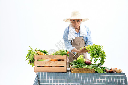 菜农整理蔬菜图片