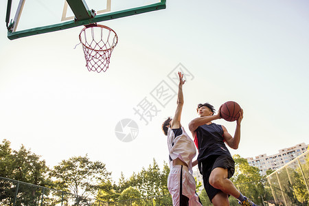 打篮球单挑背景图片