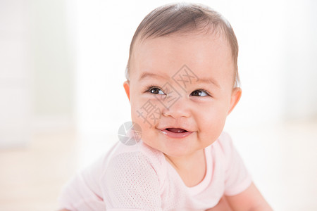 微笑外国女模特可爱婴儿背景