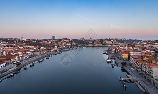 里斯本杜罗河利贝拉码头城市风光背景图片
