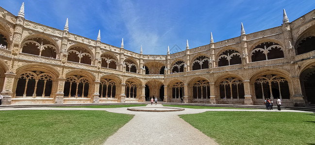 杰罗尼莫斯修道院里斯本热罗尼莫斯修道院内部全景图背景