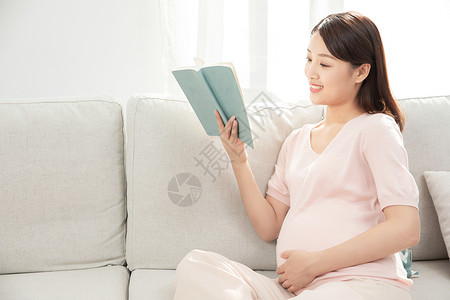 孕妇居家休闲孕妇休闲看书背景