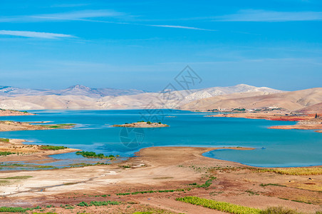 摩洛哥风景摩洛哥山区的湖背景