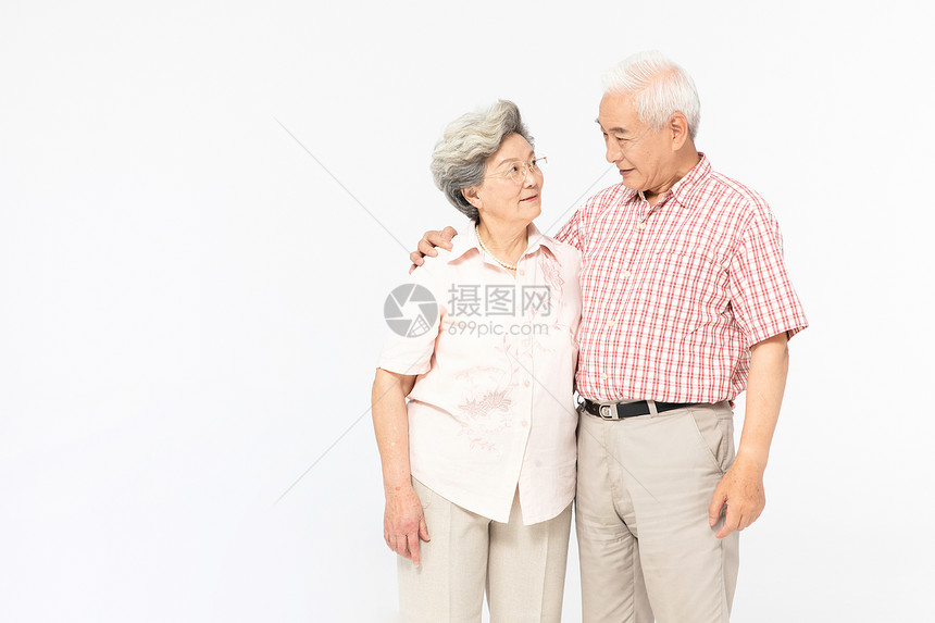 老年夫妻形象图片