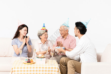 家庭生日聚会图片