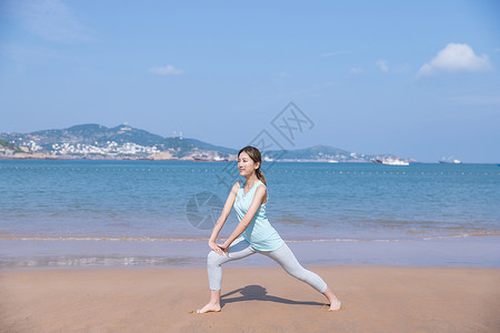 海边夏日美女运动背景图片