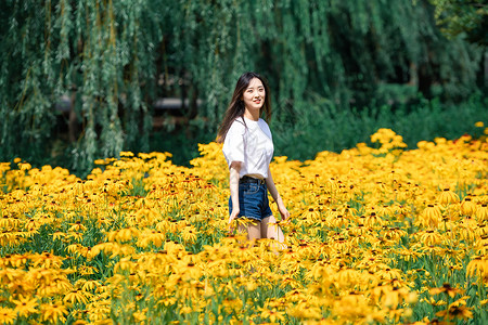 花海女孩写真图片