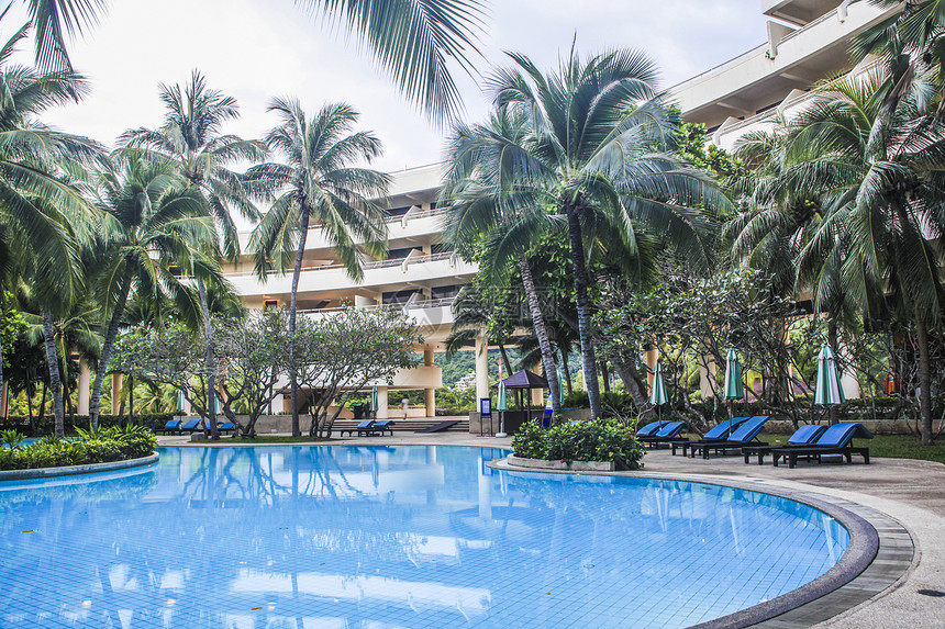 泰国豪华度假酒店泳池图片