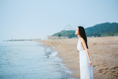 海边人像背景图片